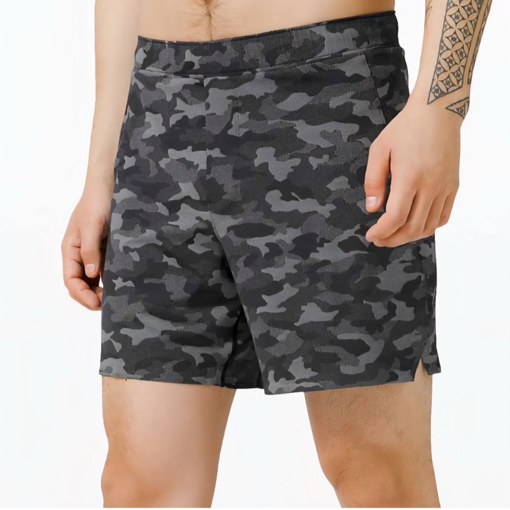 Lululemon Men's Small Surge Shorts Built-in Liner‎ 6" Variegated Mesh Camo Black